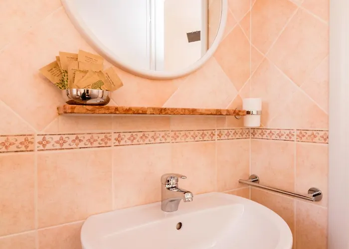 莉迪亚酒店 酒店