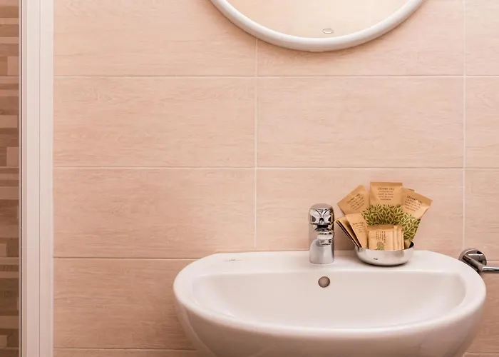 莉迪亚酒店 酒店 3*