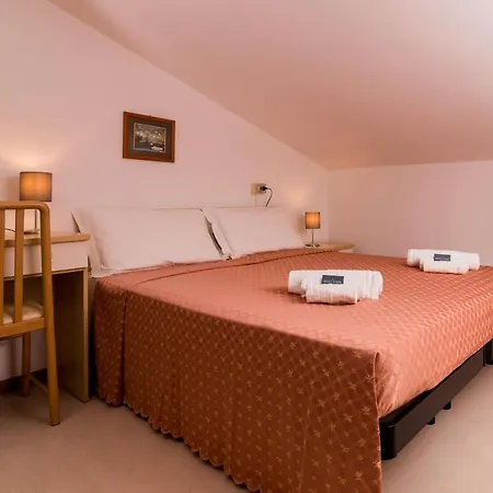 Hotel Lydia 3*