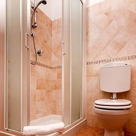 Lydia Hotel 3*
